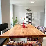 Premium Penthouse W46 - Elbnah, Hochwertig Mit Parkplatz! *