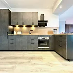 Premium Penthouse W46 - Elbnah, Hochwertig Mit Parkplatz! Apartment *