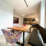 Premium Penthouse W46 - Elbnah, Hochwertig Mit Parkplatz! דרזדן