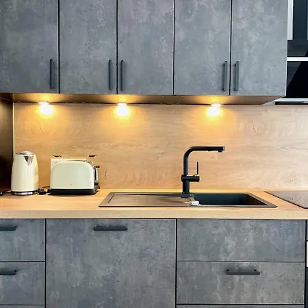 Premium Penthouse W46 - Elbnah, Hochwertig Mit Parkplatz! *