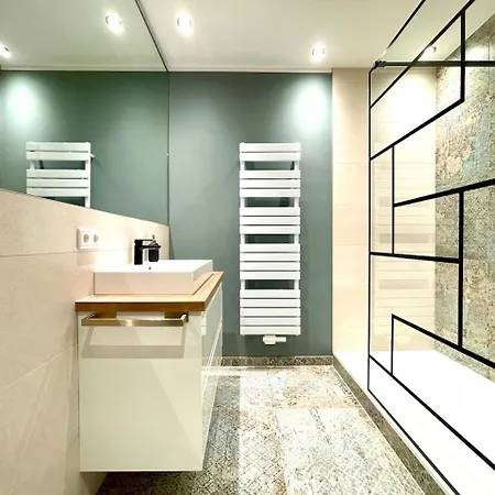 Premium Penthouse W46 - Elbnah, Hochwertig Mit Parkplatz! دريسدن