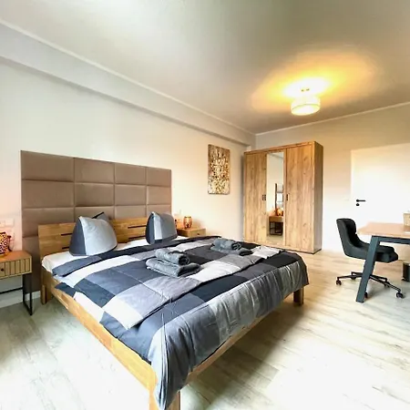 Premium Penthouse W46 - Elbnah, Hochwertig, Zentral, 3 Schlafzimmer! * 德累斯顿